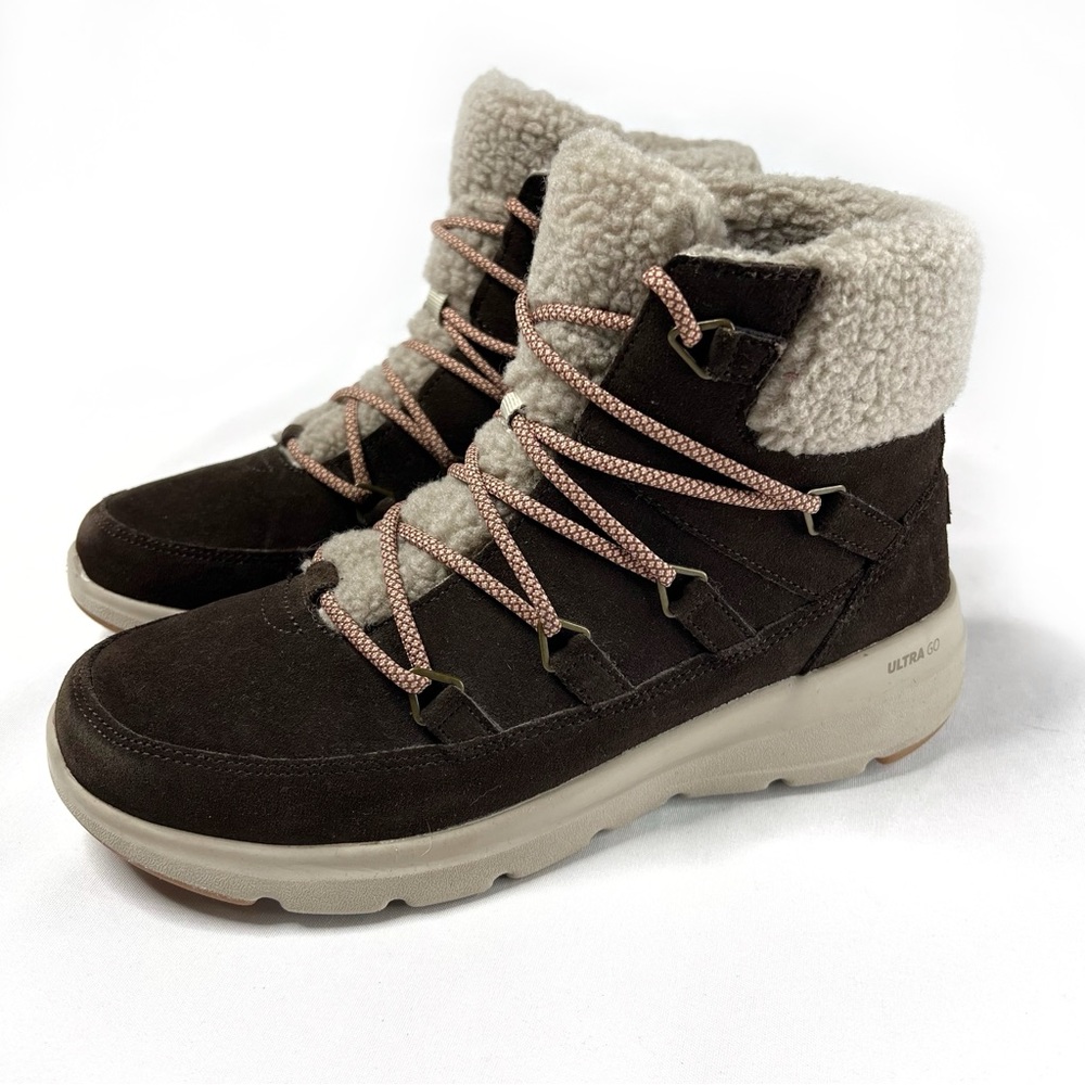 Sketchers On the Go Glacial Lace Up Sherpa Lined Suede Ankle Boots Size 9